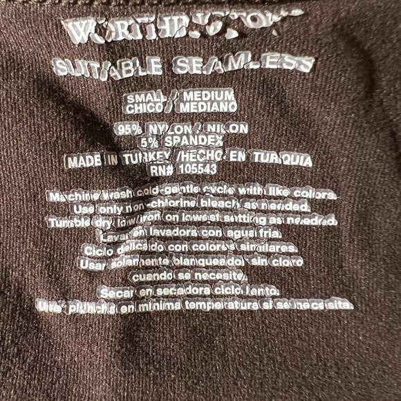 Women’s short sleeved shirt, size small/medium. - Picture 6 of 6